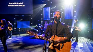 HeartSong leads Cedarville in worship